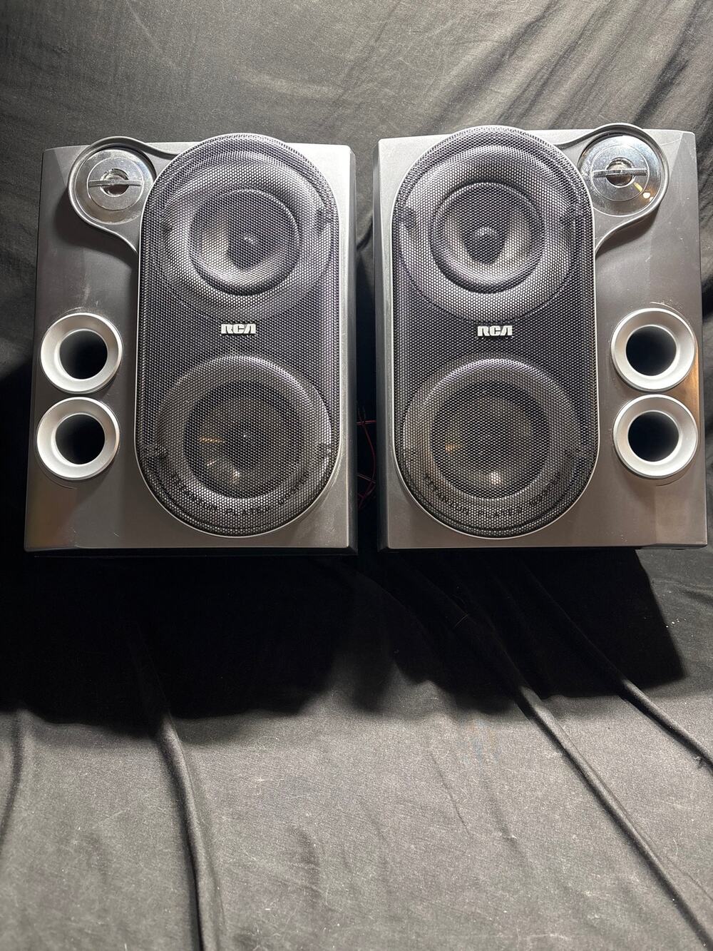 Pair RCA RS2625 Bookshelf Speakers 6 Ohm 75W Home Audio Replacement Stereo